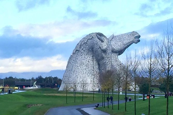 Kelpies and Falkirk Wheel Private Tour for 1 - 4 people from Greater Glasgow - Skip the stress: private pickup and a smooth Glasgow-to-Canals day