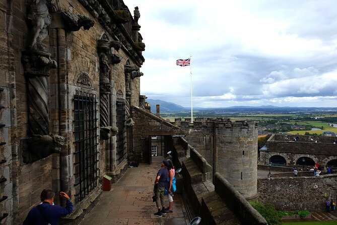 Kelpies, Loch Lomond and Stirling Castle, Private Day Tour - Price and value: what $811.45 per group buys you