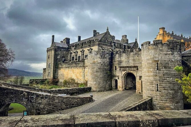 Loch Lomond, The Kelpies and Stirling Castle from Edinburgh - Stirling Castle: the one ticket to pre-book for fast entry