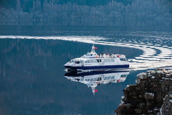 Loch Ness and Caledonian Canal 2-Hour Cruise from Dochgarroch - Onboard comfort: wind, seating choices, and staying warm