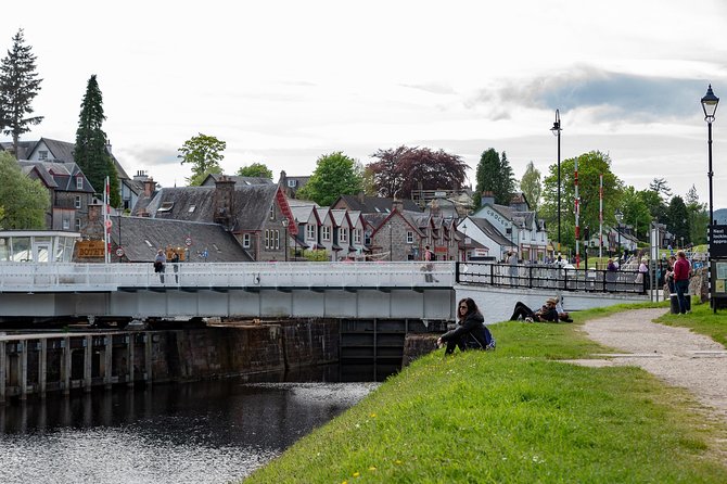 Loch Ness, Glencoe and The Scottish Highlands Tour from Edinburgh - Fort Augustus and Loch Ness: the canal view plus the cruise decision