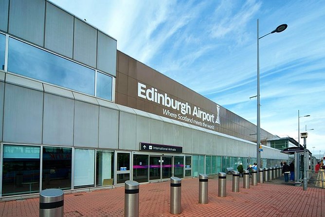 Luxury Transfer Service | Inverness to Edinburgh - What You Get in the Car: Wi-Fi, Comfort, and USB Charging