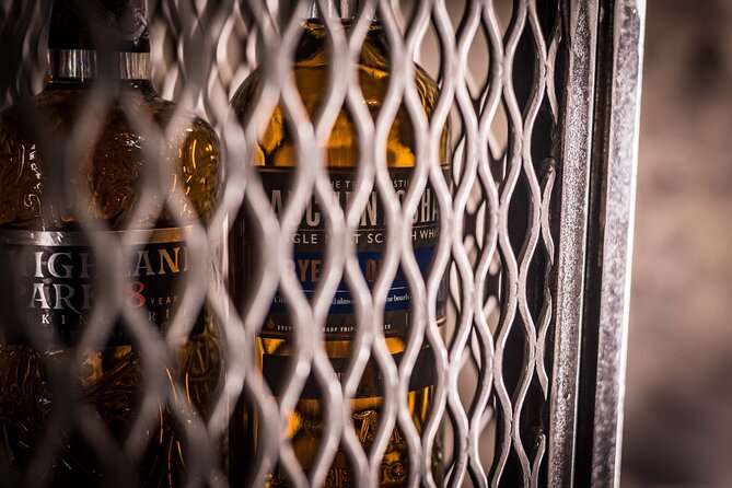 Luxury Whisky Tasting in Edinburgh's Underground Vaults | 90min - Who this whisky tasting suits best