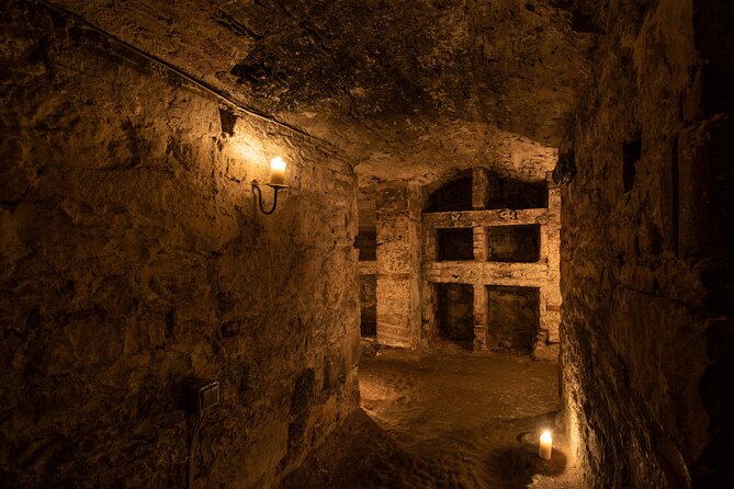 Multi-Sensory Haunted Underground Vaults Tour in Edinburgh - Meeting at Mercat Cross, then walking into Edinburgh’s darker mood