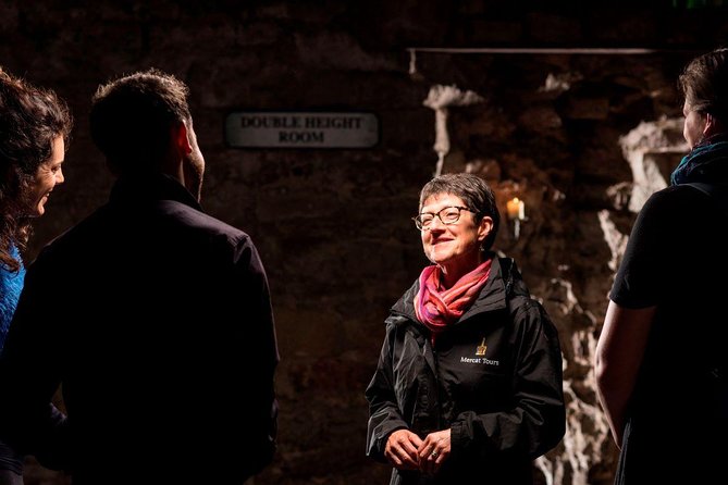 Multi-Sensory Small-Group Historic Vaults Tour in Edinburgh - Getting Oriented at Mercat Cross and the Closes You Normally Miss
