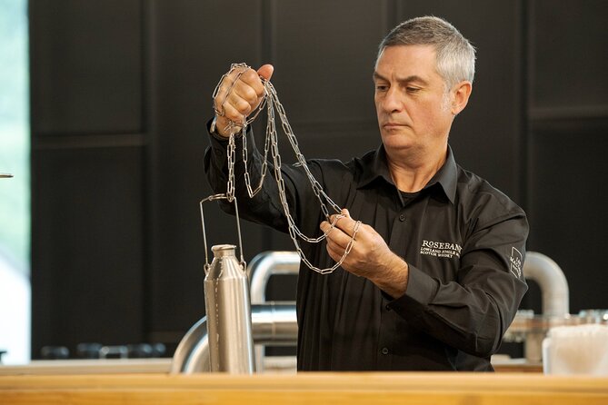 Official Guided Distillery Tour and Whisky Tasting near Edinburgh - Meeting your guide: why Eva and Victor keep showing up in good feedback