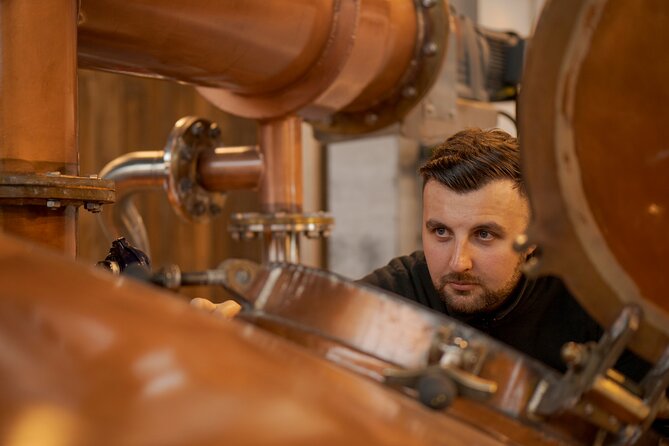 Official Guided Distillery Tour and Whisky Tasting near Edinburgh - Getting there from Edinburgh and Glasgow, and where the tour ends