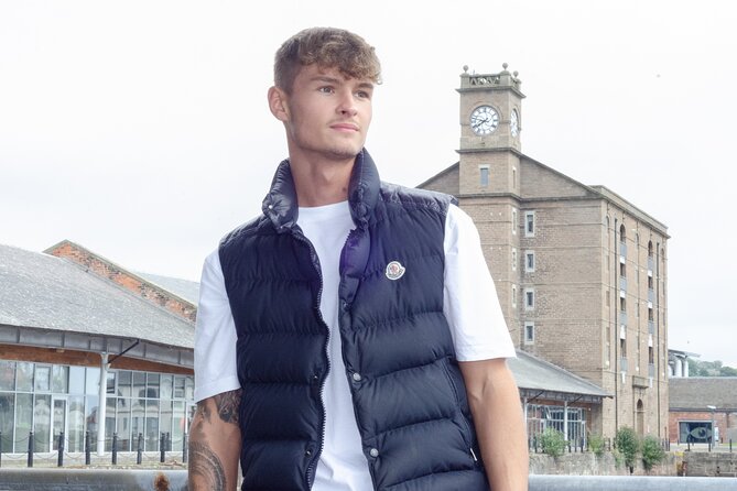 Original Dundee Photoshoot Tour - Discovery Point: pairing science and coastal views