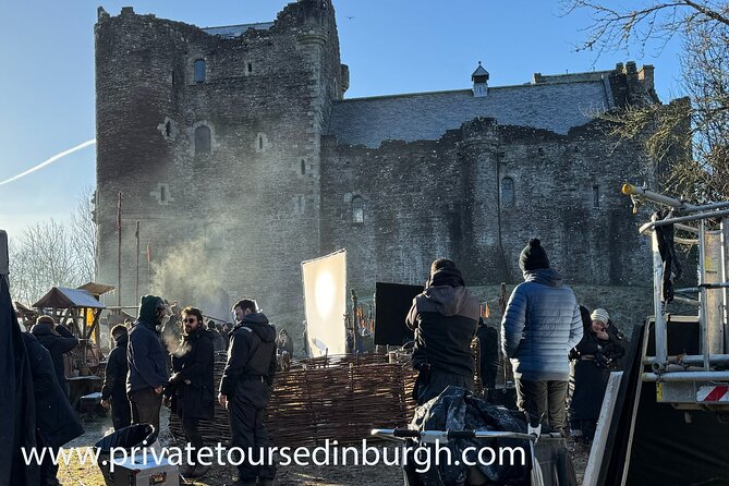 Outlander Blood of my Blood 3 location day tours from Edinburgh - Midhope Castle as Lallybroch: a strong start, bring your ticket budget