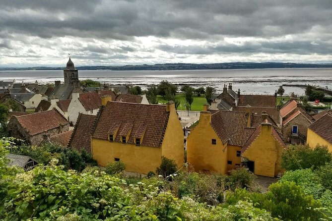 Outlander Filming Locations Day Tour from Edinburgh - Guides and storytelling: why the narration style matters on a day trip