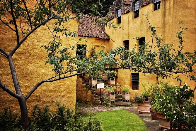 Outlander Odyssey: Outlander Filming Locations Private Day Tour - Doune Castle: the Scottish filming-favorite that crosses worlds