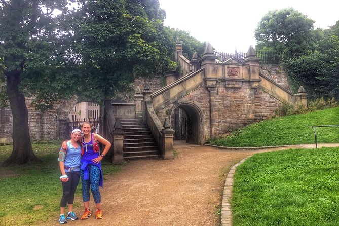 Panoramic Running Tour of Edinburgh - How the guide keeps it fun at your pace