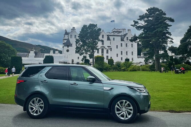 Perthshire Highlands: Private Land Rover Tour - Dunkeld: coffee time and a surprising Jacobite backdrop