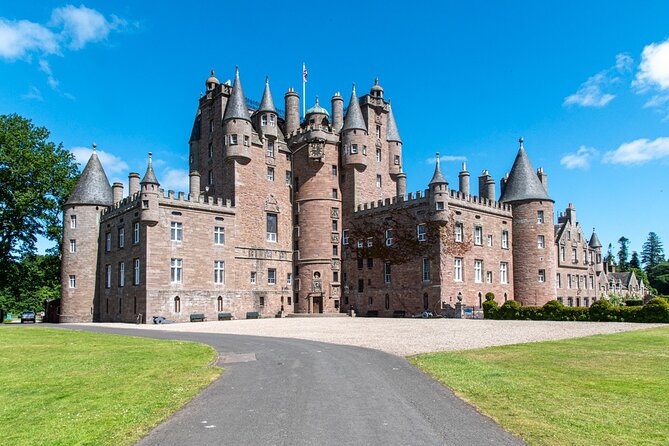 Private Balmoral Glamis Dunnottar Castles Tour from Aberdeen - Crathes Castle, Gardens, and Estate: A Free Start With Real Charm