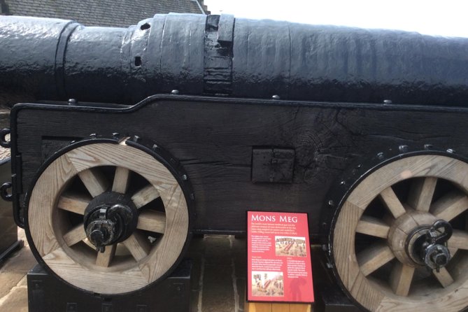 Private Edinburgh Castle Tour - What to wear and bring so the tour feels easy