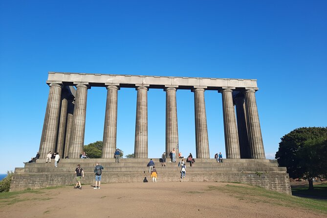 Private Edinburgh Full Day Guided Tour in a Black Cab LEVC TX - Vennel Viewpoint, plus what to look for on short stops