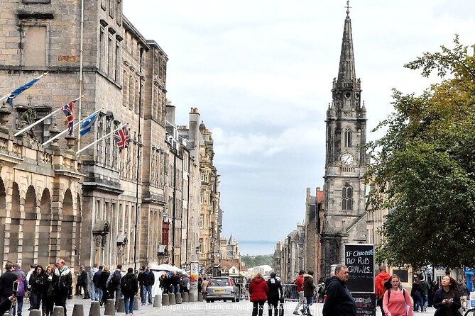 Private Full-Day Walking Tour in Edinburgh with Edinburgh Castle - Calton Hill Views, Then New Town’s Neoclassical Order