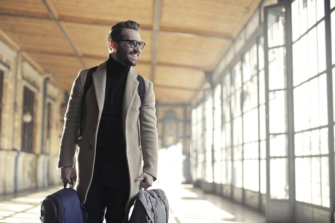 Private Glasgow Arrival Transfer - Airport to Hotel / Accommodation - Ride comfort and group size, sedan or minivan