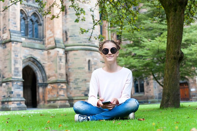 Private Glasgow West End Tour: Arts and Culture - Òran Mór and Byres Road: a fast break in the West End’s heart