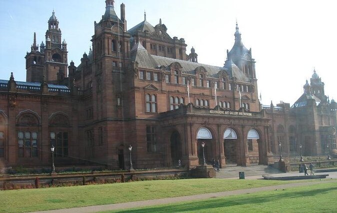 Private Glasgow West End Tour: Arts and Culture - Kelvingrove Art Gallery and Museum: the free anchor stop