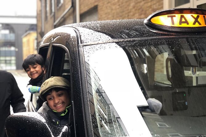 Private Half Day Tour of Edinburgh in a Black Cab - Greyfriars Kirk and Graveyard (free): Greyfriars Bobby gets more time