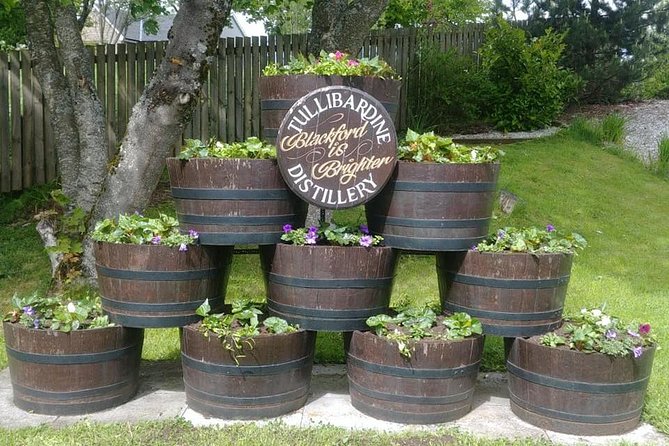 Private Highland Whisky Tour- Three distilleries - From Edinburgh - Price and logistics: who should pay premium for this format?