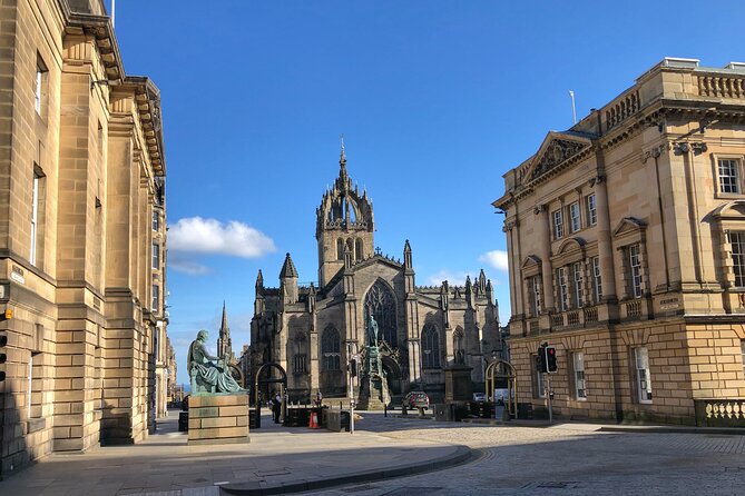 Private Old Town, Edinburgh Walking Tour - Price, group size, and what $390.81 per group really means