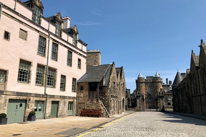 Private Old Town, Edinburgh Walking Tour - Proclamations, executions, punishments, and markets: the Old Town’s harder edge