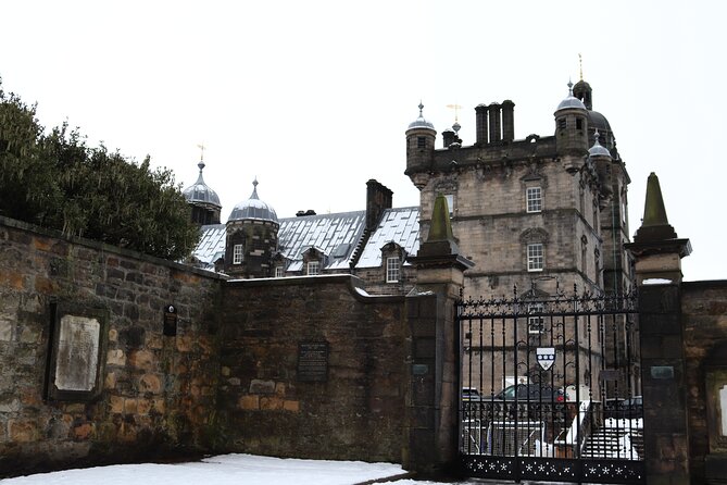 Private one hour Harry Potter walking tour - Weaving the Royal Mile top section toward Castlehill, with a Diagon Alley vibe
