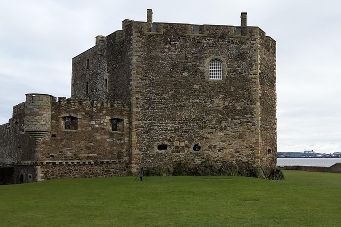 Private Outlander Tour from Edinburgh - Hopetoun House in South Queensferry, and the winter access reality