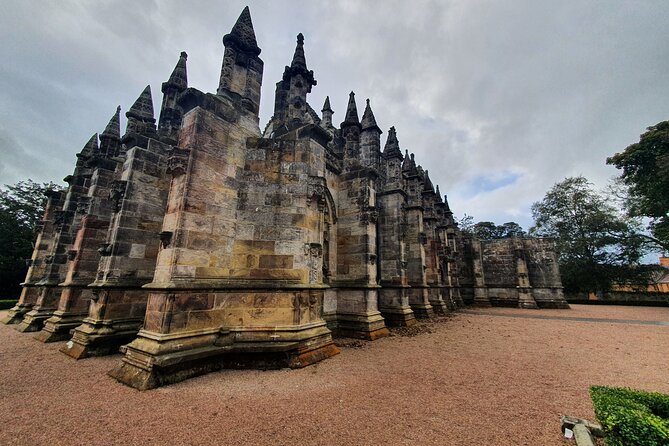 Private Scottish Border Day Tour - Melrose Abbey: Gothic Stonework and Carvings You Can Actually See