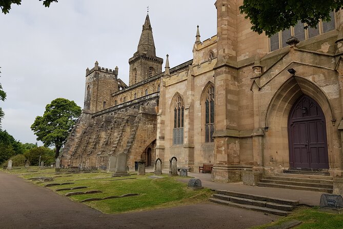 Private St Andrews, Dunfermline and Fife Day Tour from Edinburgh - Stop 1 at St Andrews: The Old Course, Cathedral, and Castle Ruins