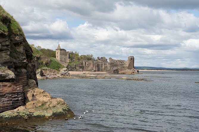 Private Tour - Edinburgh to St Andrews, Dunnottar Castle & Dundee - Dundee in One Hour: City History and Beautiful Buildings