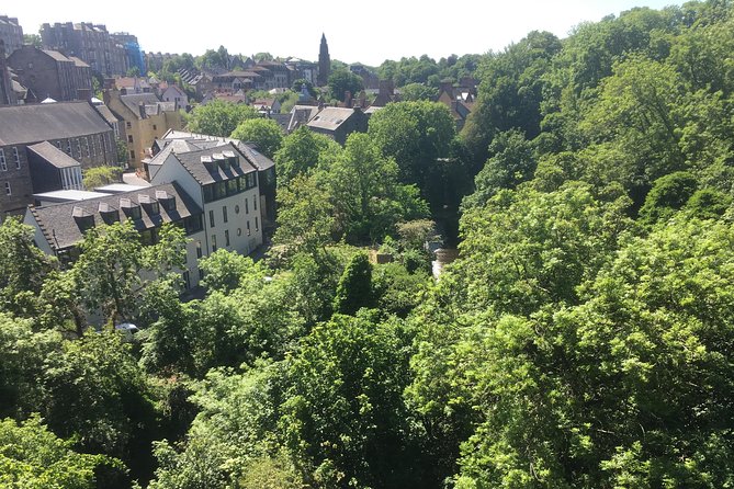 Private Walk: Country in the City - Price and Value for a Private Group Up to 8