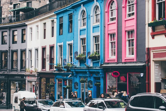 Private Walking Tour: Edinburgh Highlights, including entry to Edinburgh Castle - Canongate Kirk and the Scottish Parliament area: old worship and modern governance