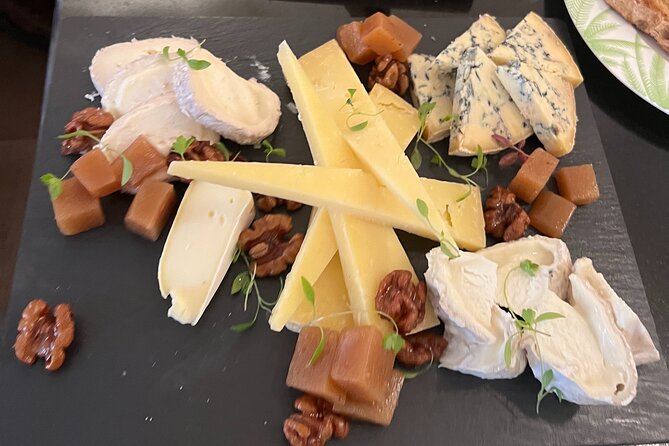 Private Whisky Tasting, Scottish Food & Wine Pairing Tour - Princes Street Gardens Walk and the Second Restaurant’s Local Produce Pairings