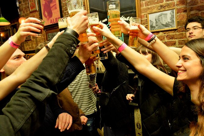 Pub Crawl in Edinburgh - Dress, ID, and small rules that actually affect entry