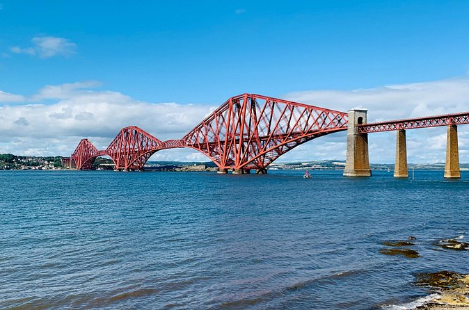 Queensferry Walking Tour - Stop 2: Queensferry, a working water town between big bridges