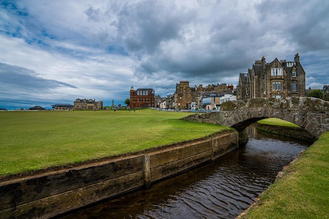 Rebels, Romance & Raisins St. Andrew's Walking Audio Tour - Stop 3: Hamish the cat, the statue story, and why it connects