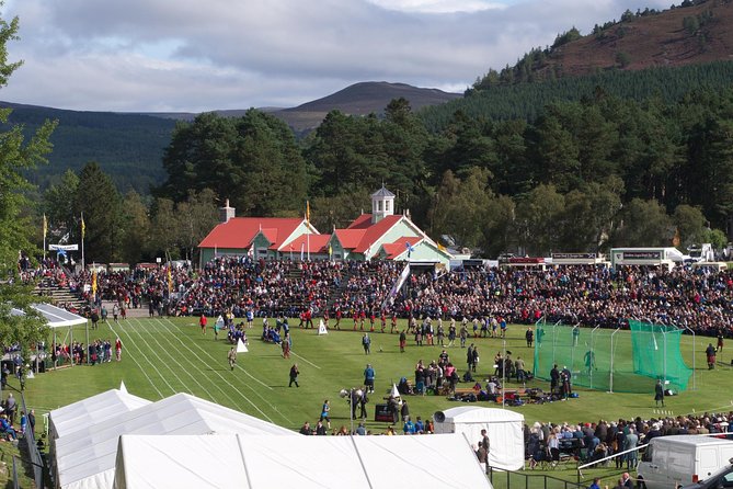 Round-Trip Transportation to the Braemar Highland Games from Edinburgh - What You’ll See: Heavy and Track Events, Pipers, and Highland Dancers