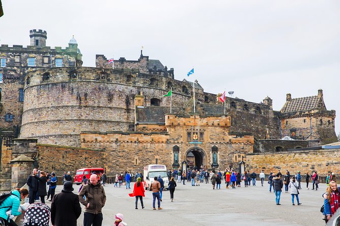 Royal Edinburgh Ticket - Hop-On Hop-Off and Attraction Admissions - Holyroodhouse and the calendar problem: closures and what to do