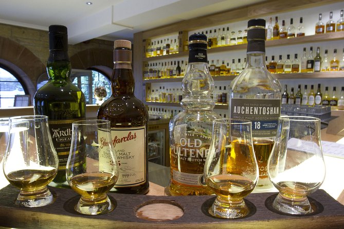 Scotch Tour Edinburgh with a Local Expert: Private & 100% Personalized - Old Town walking: whiskey history while you get your bearings