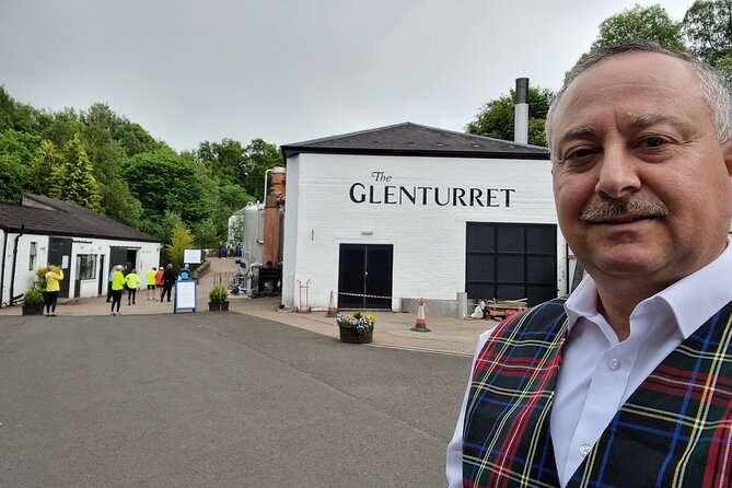 Scottish Castles & Whisky Tour - Why the Mercedes minivan, snacks, and car audio make the day better