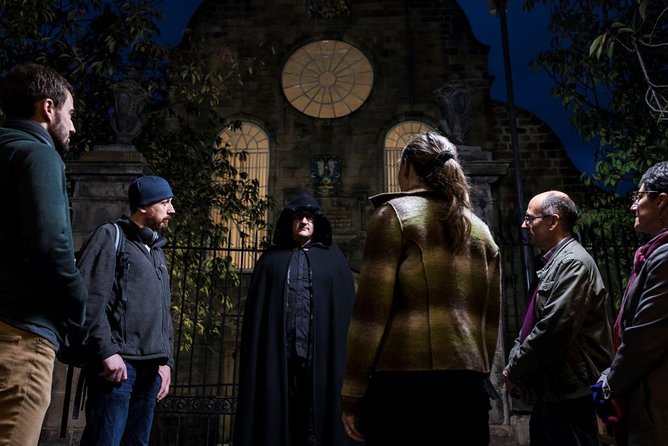 Small Group Edinburgh Underground Vaults & Graveyard Ghost Tour - Canongate Kirkyard at Dusk: Famous Scots, Uneasy Stories