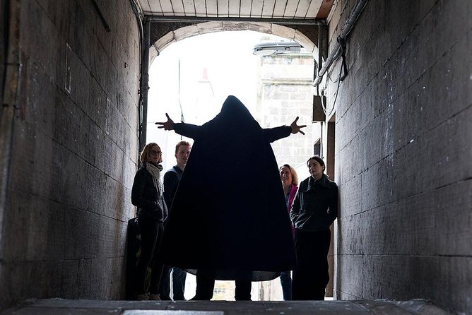 Small Group Ghost Tour incl. Underground Vaults & free drink in Megget's Cellar - How the Route Works: Mercat Cross to Meggets Cellar