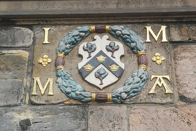 Small Group Walking Tour with Hidden Walks Author in Edinburgh - Royal Mile Start at Castlehill, Where the Stories Begin