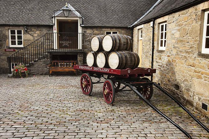 Speyside Whisky Trail Day Tour from Aberdeen Including Admissions - Getting out of Aberdeen: the 8:45 am mini-coach rhythm