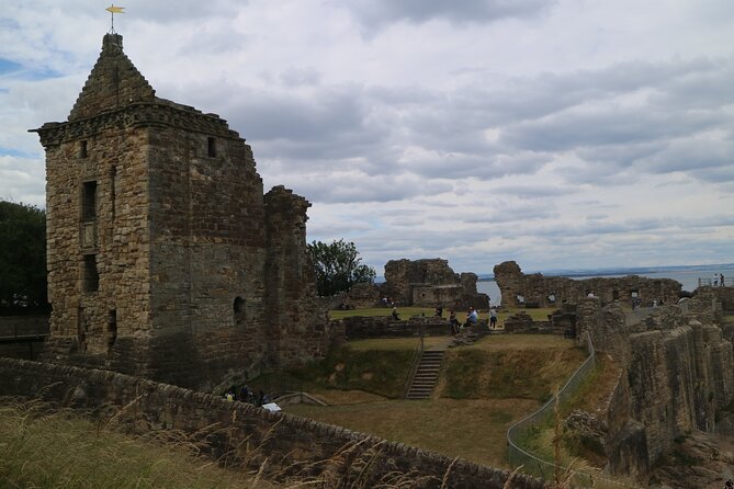 St Andrews and Culross Luxury Day Private Tour - Culross village walk: Outlander scenes plus the real place