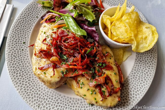 Tailored Premium Edinburgh Food Tour with Highest Quality Dishes - Royal Mile highlights in 15 minutes, plus the five-name twist