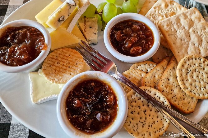 Tailored Premium Edinburgh Food Tour with Highest Quality Dishes - High Kirk and the Walter Scott Monument stop you should look at twice